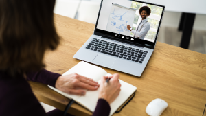 formation-finance-en-ligne-opportunite-strategique