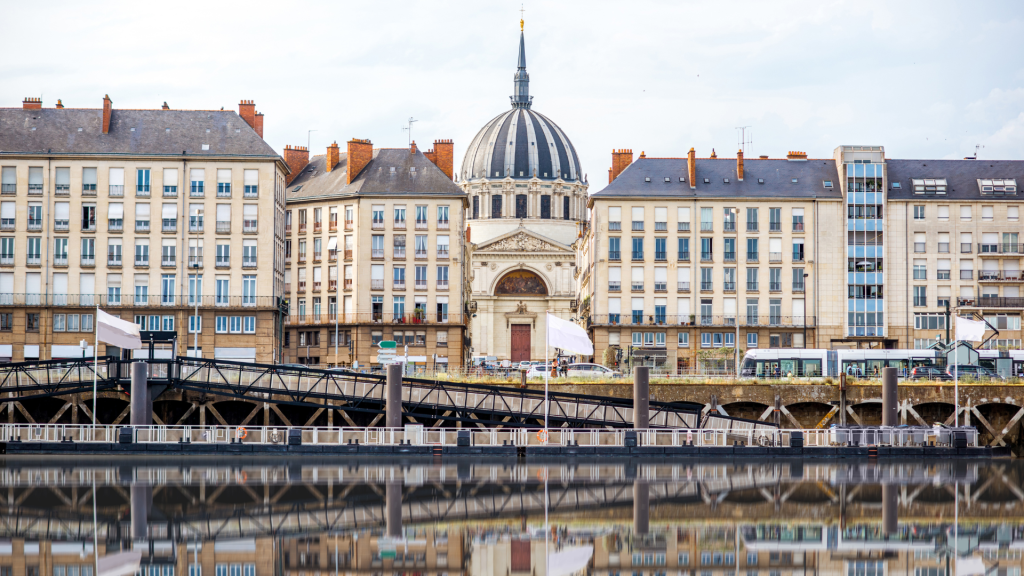 ECOLE MANAGEMENT NANTES