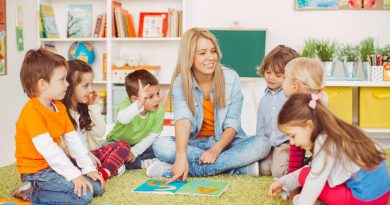 Métiers de la petite enfance : un secteur qui recrute, des parcours ouverts à tous les profils