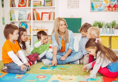Métiers de la petite enfance : un secteur qui recrute, des parcours ouverts à tous les profils